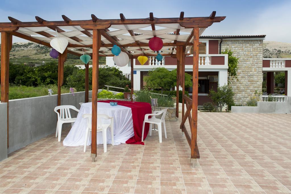 Sea Margarita Apartment Pag Town Dış mekan fotoğraf